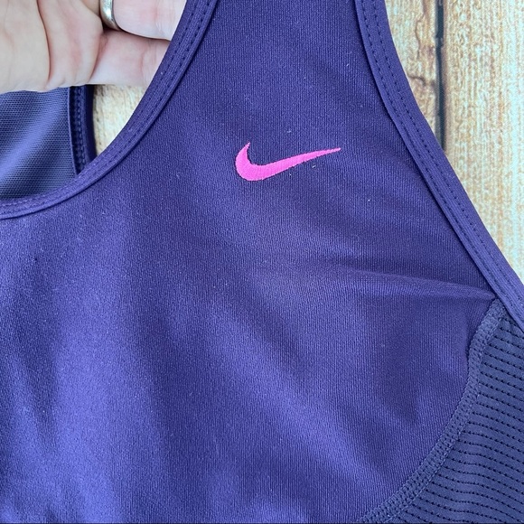 Nike purple workout tank with built in high support bra and side mesh size M - Picture 4 of 9